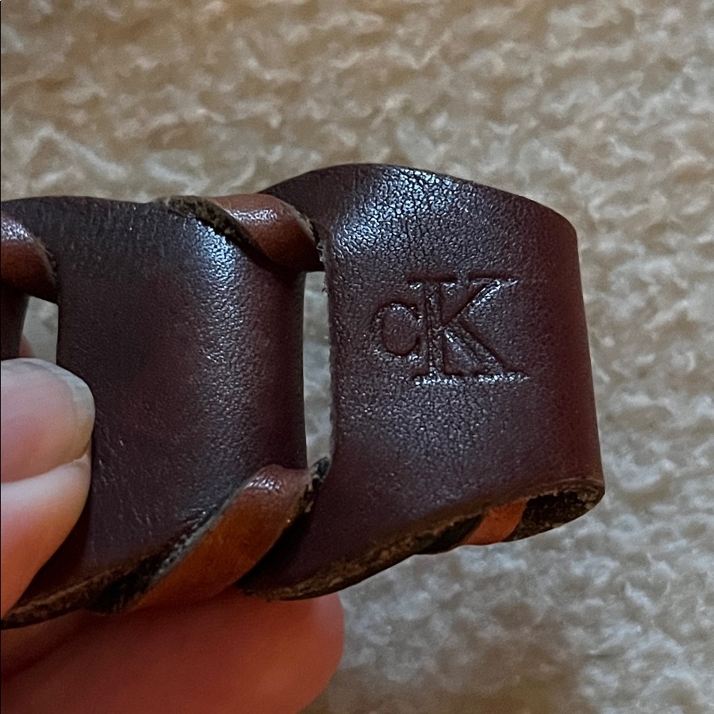 Vintage CK Calvin Klein 40 leather single prong buckle brown leather loop belt - Picture 3 of 8